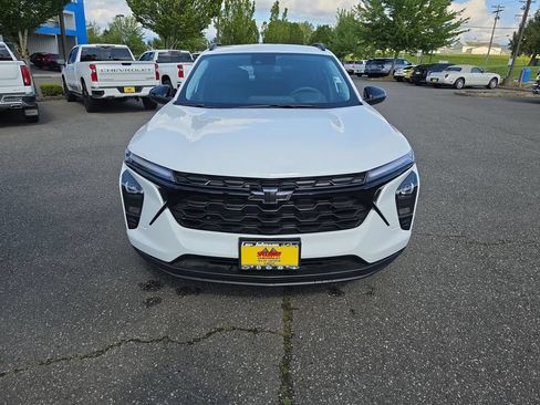 New 2026 Chevrolet Trax LT w/ Driver Confidence Package FWD image 9