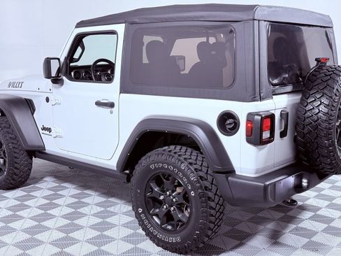 Used 2021 Jeep Wrangler Sport AWD/4WD image 5