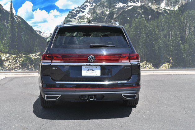 Used 2024 Volkswagen Atlas SEL AWD/4WD image 10