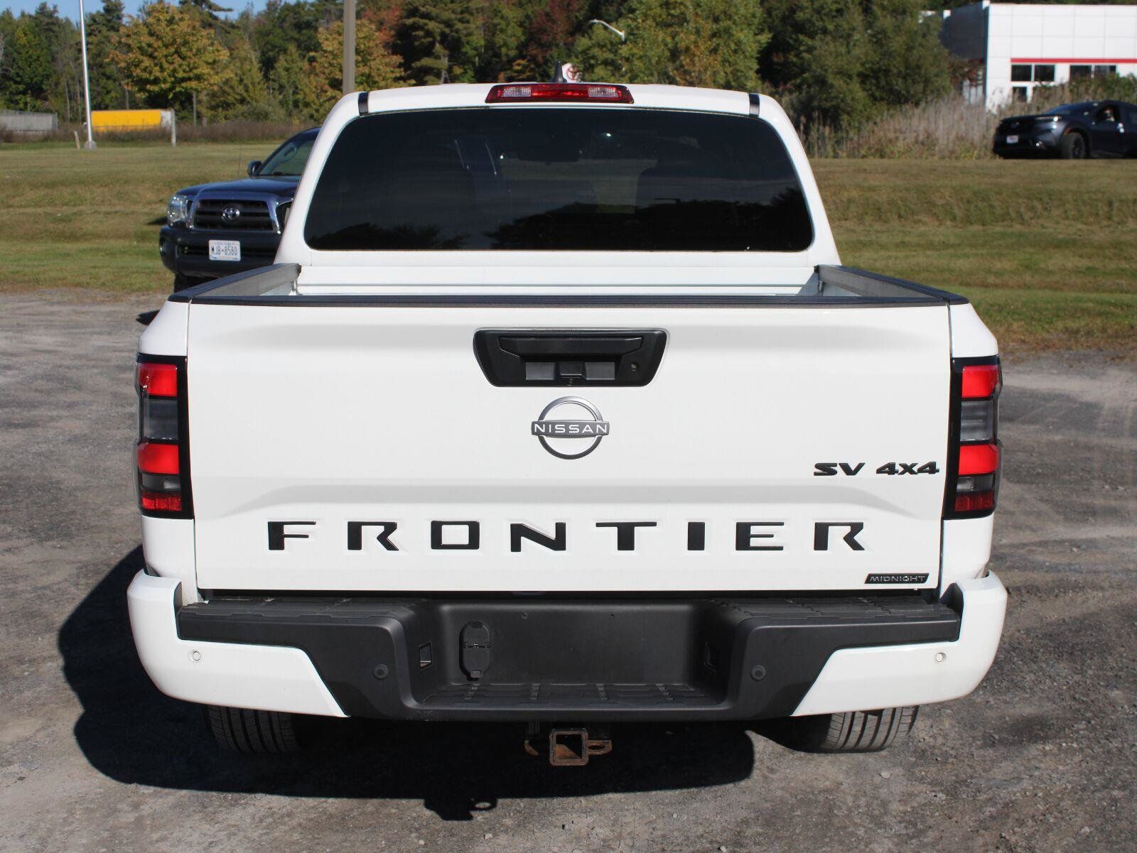 Used 2023 Nissan Frontier SV w/ Midnight Edition Package AWD/4WD image 6