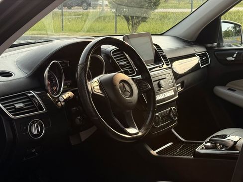 Used 2017 Mercedes-Benz GLE 550e image 5