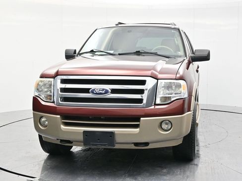 Used 2012 Ford Expedition XLT image 2