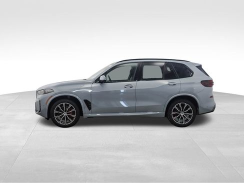 New 2026 BMW X5 xDrive40i w/ Executive Package image 2