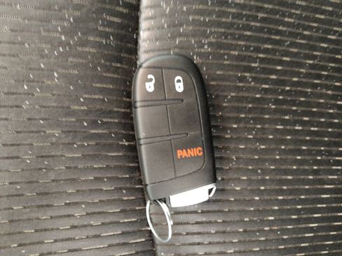 Used 2018 Dodge Journey SE w/ Popular Equipment Group image 32