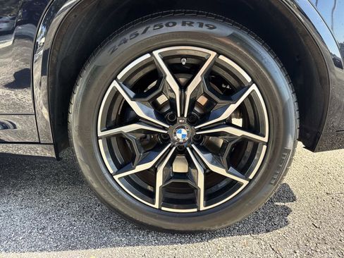 Used 2025 BMW X4 M40i image 11