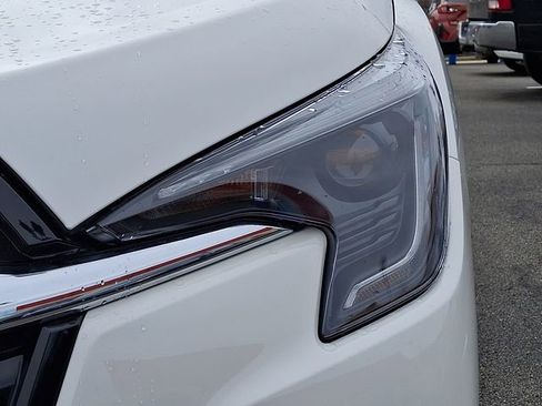 Used 2025 Subaru Ascent Touring image 9