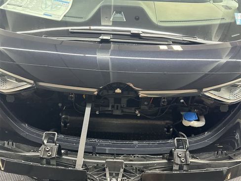 New 2025 Volkswagen ID. Buzz Pro S image 17