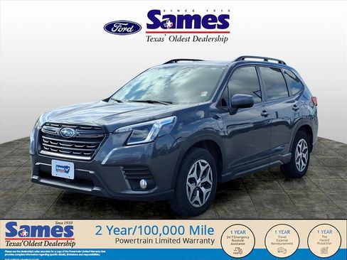 Used 2023 Subaru Forester Premium image 2