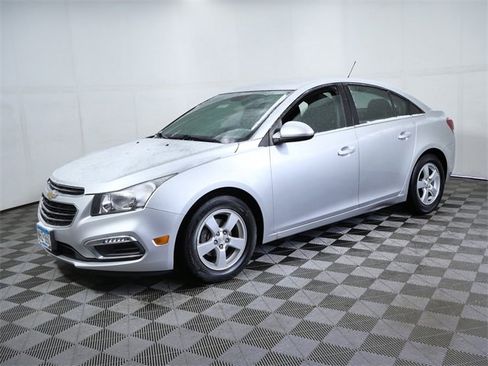 Used 2015 Chevrolet Cruze LT image 5