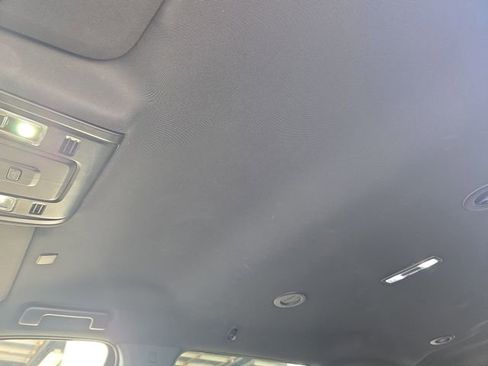 Used 2022 GMC Yukon XL SLE w/ Gmc Pro Safety Plus Package image 30