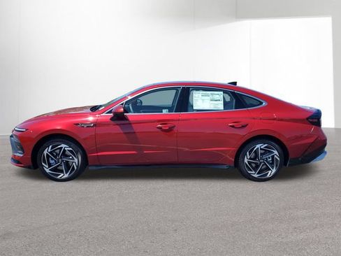 Used 2024 Hyundai Sonata SEL w/ Convenience Package FWD image 13
