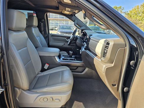 Used 2023 GMC Sierra 1500 SLT w/ SLT Premium Package image 27