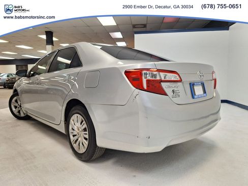 Used 2012 Toyota Camry FWD image 8