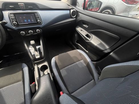 Used 2025 Nissan Versa SV FWD image 39