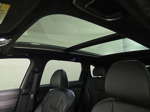 Certified 2025 Kia Sorento SX Prestige image 32