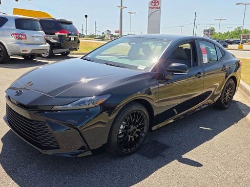 New 2026 Toyota Camry LE FWD image 3