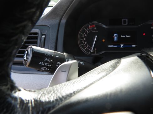Used 2016 Honda Pilot Touring image 20