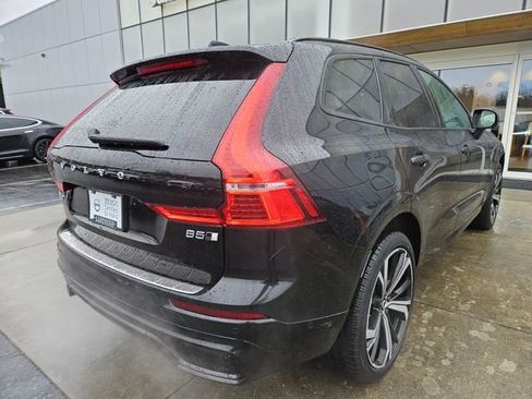 Used 2023 Volvo XC60 B5 Ultimate w/ Climate Package image 5