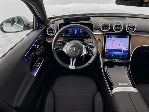 Used 2025 Mercedes-Benz C 300 4MATIC Sedan image 24