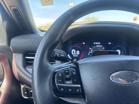Used 2025 Ford Explorer Platinum w/ LUX Leather Package image 15