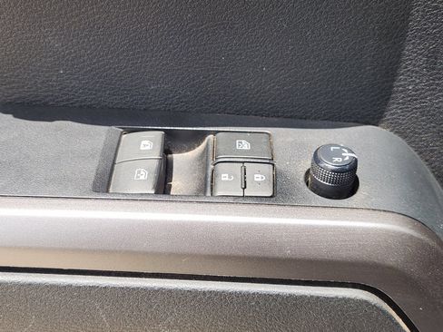 Used 2022 Toyota Tacoma SR5 RWD image 28