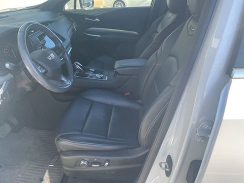 Used 2021 Cadillac XT4 Premium Luxury image 8