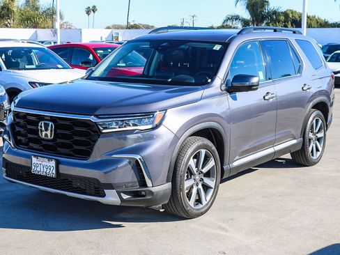 Used 2023 Honda Pilot Elite image 3