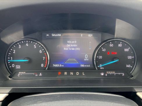 Used 2022 Ford Explorer XLT w/ Equipment Group 202A RWD image 26