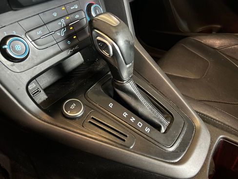 Used 2016 Ford Focus SE w/ Equipment Group 201A image 16