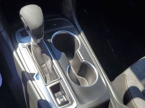 Used 2024 Chevrolet Equinox LT image 19