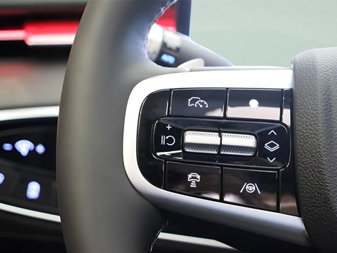 New 2026 Genesis GV70 2.5T Advanced AWD/4WD image 19