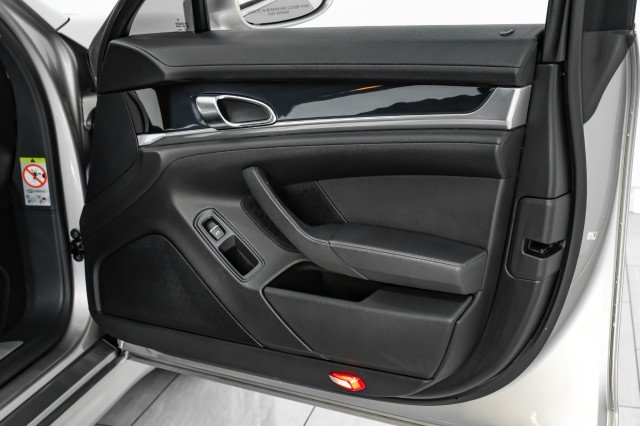 Used 2010 Porsche Panamera S RWD image 43