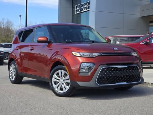 Used 2020 Kia Soul LX image 2