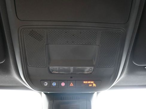 Used 2025 Chevrolet Equinox LT AWD/4WD image 18