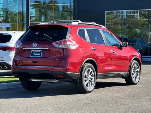 Used 2015 Nissan Rogue SL image 3