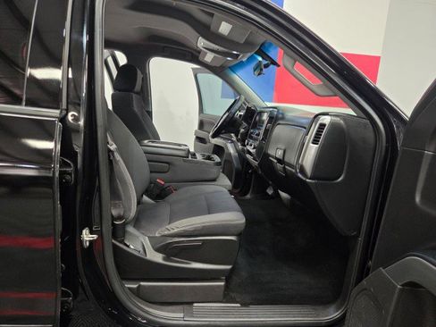 Used 2018 Chevrolet Silverado 1500 LT w/ LT Eassist Package AWD/4WD image 8