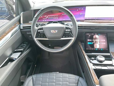 Used 2026 Cadillac Escalade Platinum Sport w/ LPO, ONYX Package AWD/4WD image 24