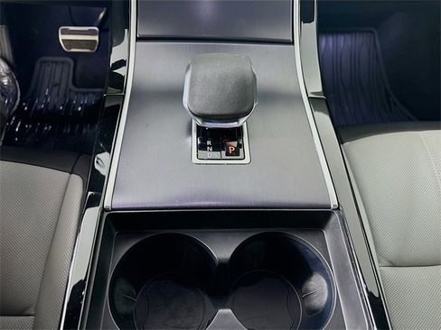 Used 2026 Land Rover Range Rover Evoque Dynamic SE image 19