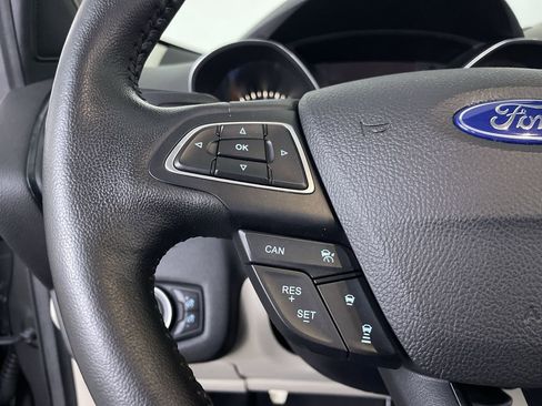 Used 2019 Ford Escape Titanium AWD/4WD image 27