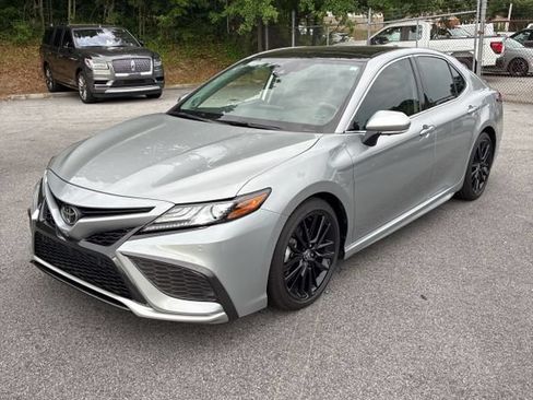 Used 2021 Toyota Camry XSE w/ Navigation Package FWD image 4