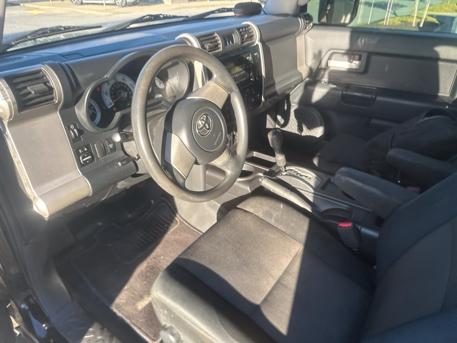 Used 2009 Toyota FJ Cruiser 2WD w/ Convenience Pkg image 18