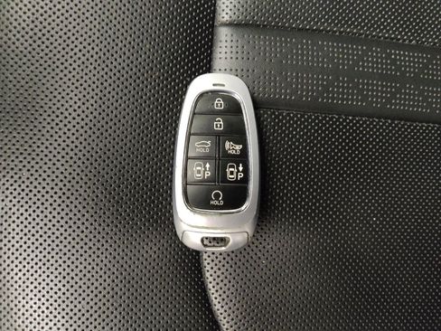 Used 2021 Hyundai Sonata Limited w/ Preferred Accessory Package FWD image 32