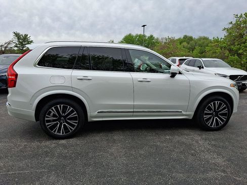 Certified 2024 Volvo XC90 T8 Plus AWD/4WD image 7