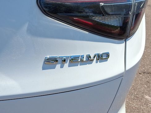 New 2025 Alfa Romeo Stelvio Sprint w/ Convenience Package AWD/4WD image 24