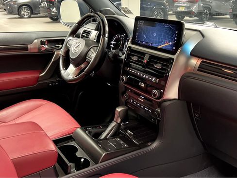 Certified 2023 Lexus GX 460 Premium w/ Premium Package image 32