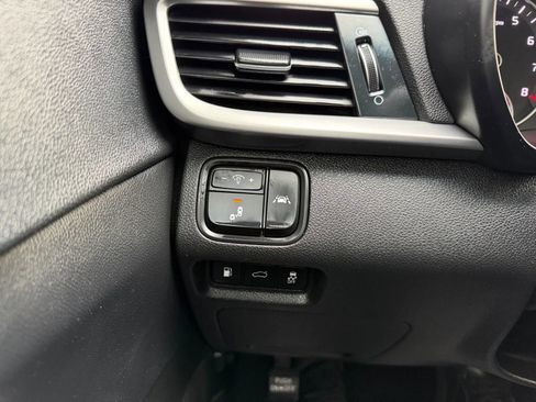 Used 2019 Kia Optima S w/ S Panoramic Sunroof Package image 19