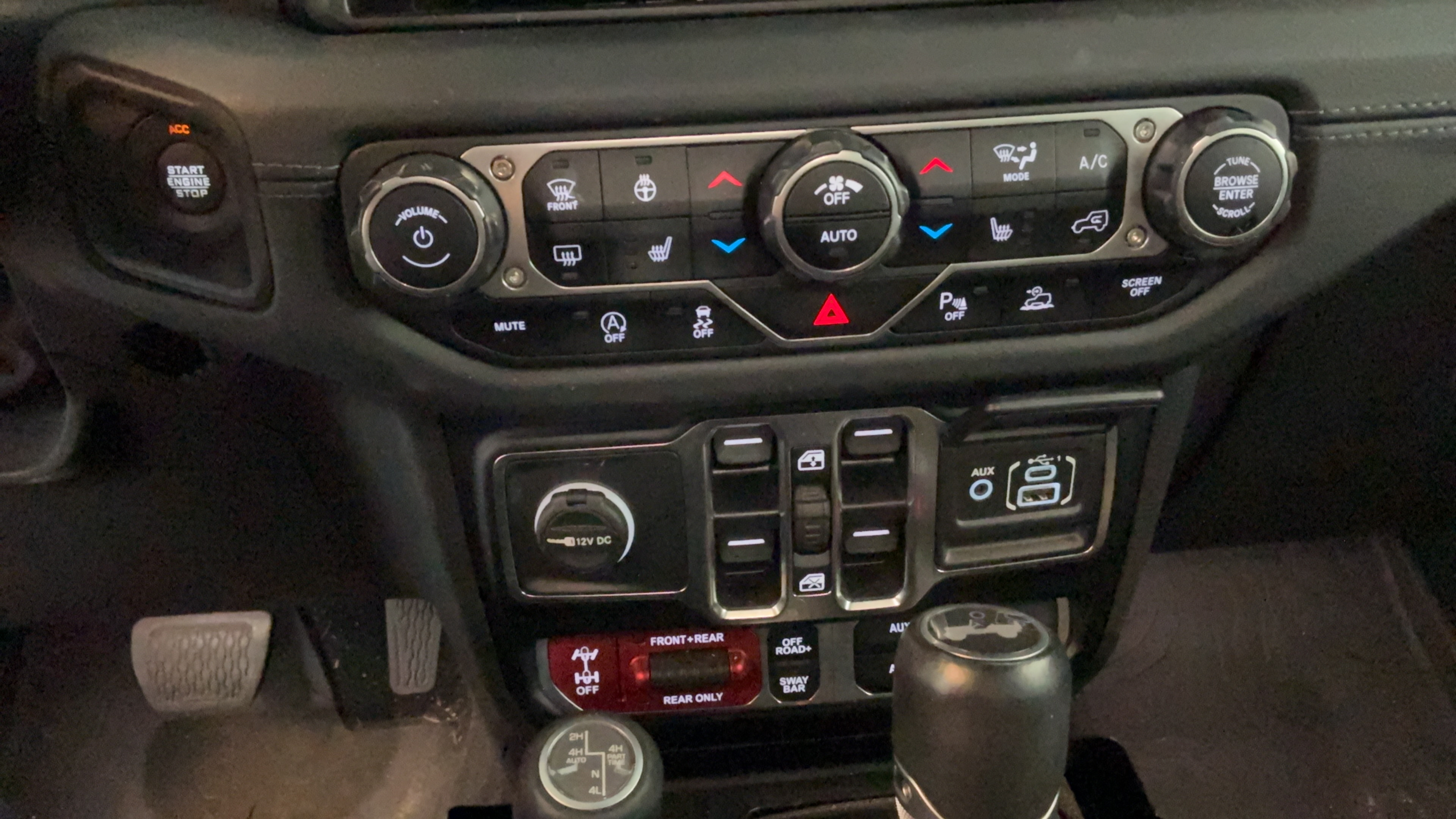 Used 2024 Jeep Wrangler Unlimited Rubicon AWD/4WD image 15