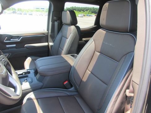 New 2026 GMC Sierra 1500 Denali w/ Denali Reserve Package AWD/4WD image 12