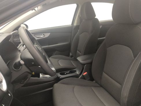 Used 2023 Kia Forte LXS FWD image 17