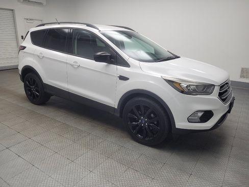 Used 2018 Ford Escape SE w/ SE Sport Appearance Package FWD image 11